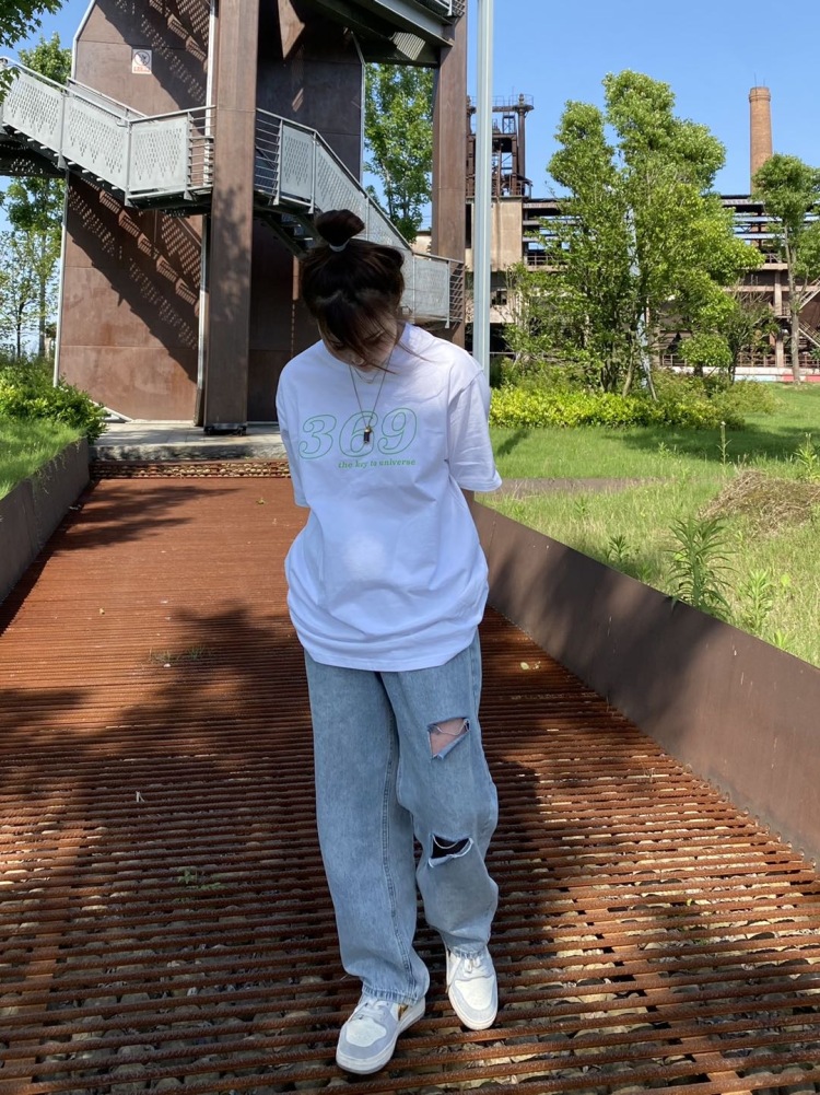 Rachel is working 💻-江苏省·镇江市·丹阳市-烫手老甜心-158/98适合休闲潮牌风格
短视频剪辑，可驾驭好几种风格
