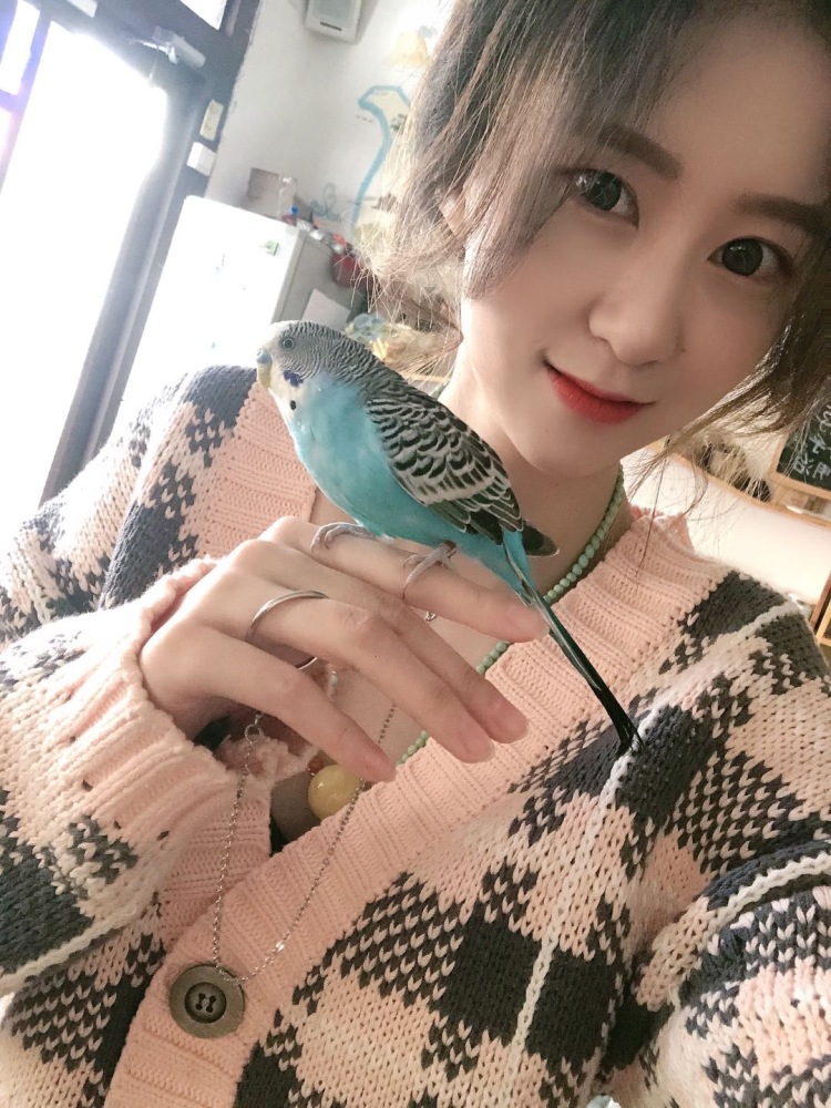 诺诺ོঞ-山东省·威海市·环翠区-抖音 微博 *** 微信-素人一个 萌新吧 因一些情况暂时在家
身高167 体重90
想接一些寄拍 买家秀 测评
谢谢大家