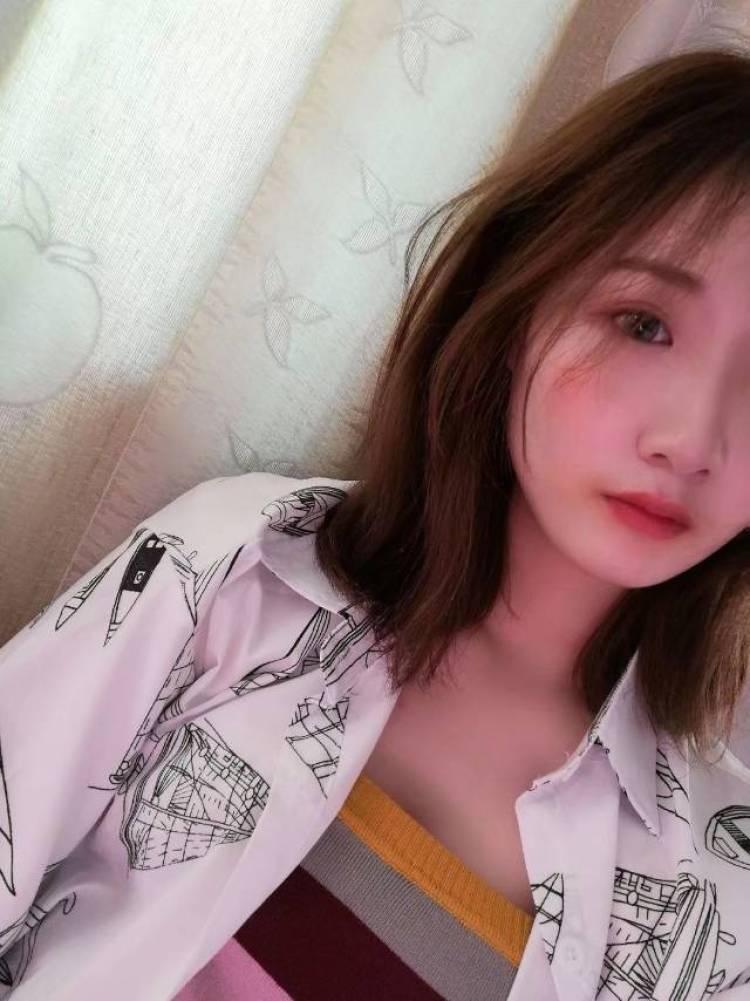 听我说-江苏省·无锡市·江阴市-抖音,***-素人一枚,刚接触这个行业,想发展一下,接寄拍一类的,买家秀 测评都可,衣服首饰美瞳彩妆类类都行