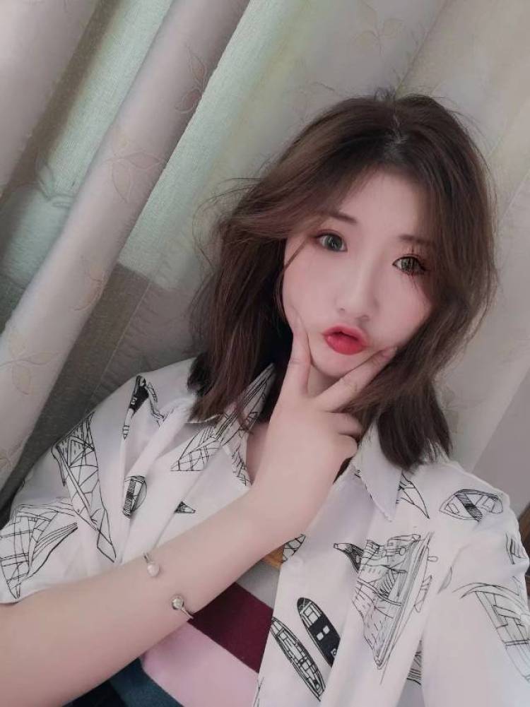 听我说-江苏省·无锡市·江阴市-抖音,***-素人一枚,刚接触这个行业,想发展一下,接寄拍一类的,买家秀 测评都可,衣服首饰美瞳彩妆类类都行