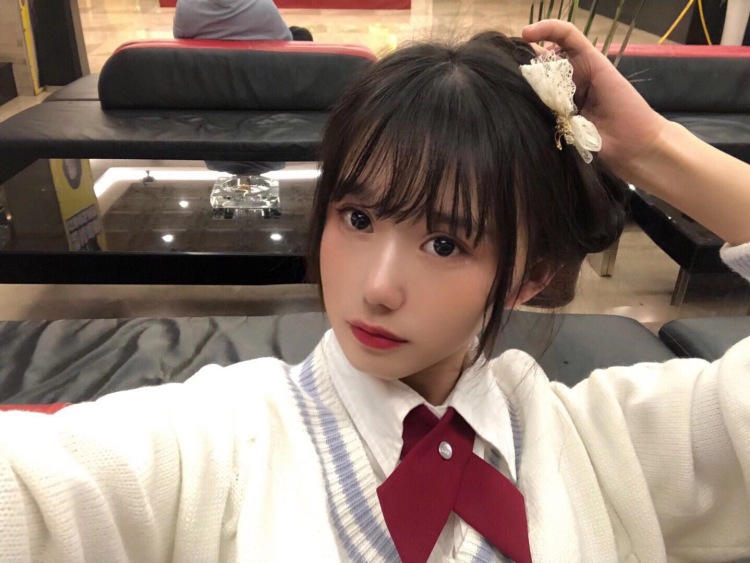 桥本环奈-湖南省·长沙市·雨花区-抖音微博***知乎-喜欢jk洛丽塔 本人身高160 体重90  需要模特寄拍的可以dd我！！我是新手