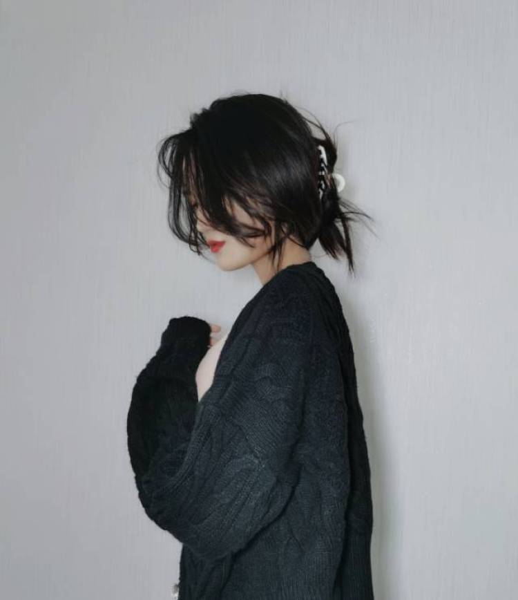 一-黑龙江省·大庆市·萨尔图区--职业:瑜伽老师 身高173 体重50kg 没有纹身
做过三年平面模特 车模 街拍 买家秀模特经验丰富 接受坏片重拍 所有照片都是我们用手机拍摄出来的效果 想接服装 饰品 鞋子类的买家秀