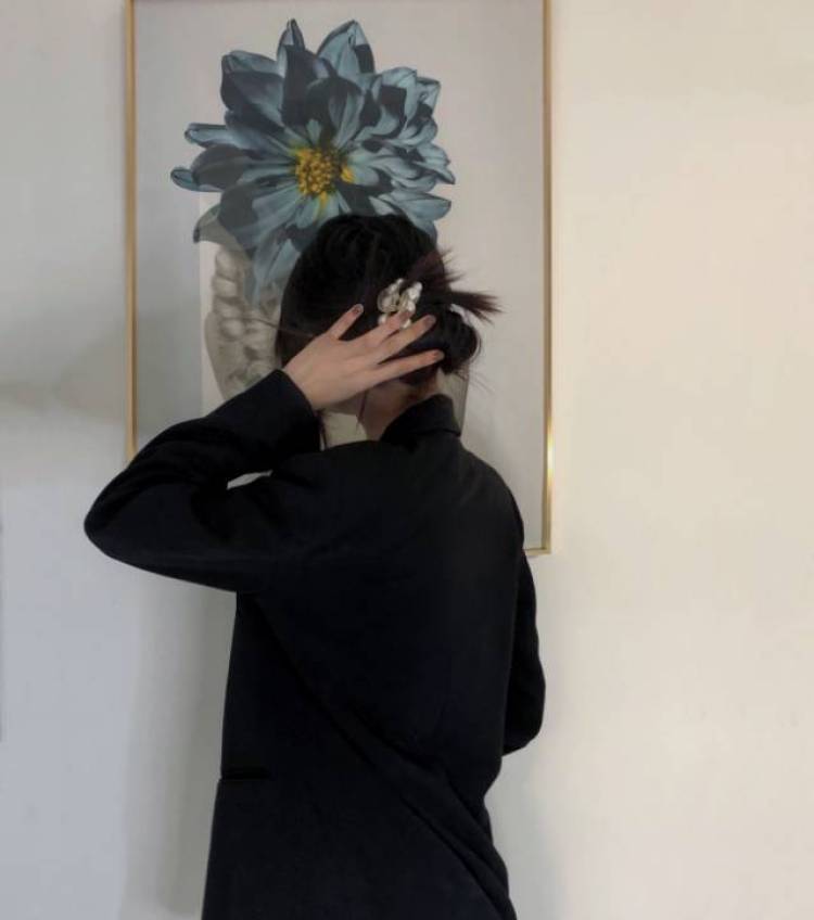 一-黑龙江省·大庆市·萨尔图区--职业:瑜伽老师 身高173 体重50kg 没有纹身
做过三年平面模特 车模 街拍 买家秀模特经验丰富 接受坏片重拍 所有照片都是我们用手机拍摄出来的效果 想接服装 饰品 鞋子类的买家秀