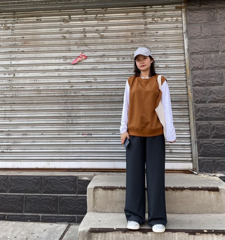 Www.-内蒙古自治区·鄂尔多斯市·乌审旗-抖音 微博 *** 快手-本人身高155体重92斤 是一名大学生 平时最大的兴趣就是买新衣服拍照片 也非常喜欢搞穿搭 可拍服装 帽子 鞋子 饰品类的买家秀 短视频 只接受寄拍哦