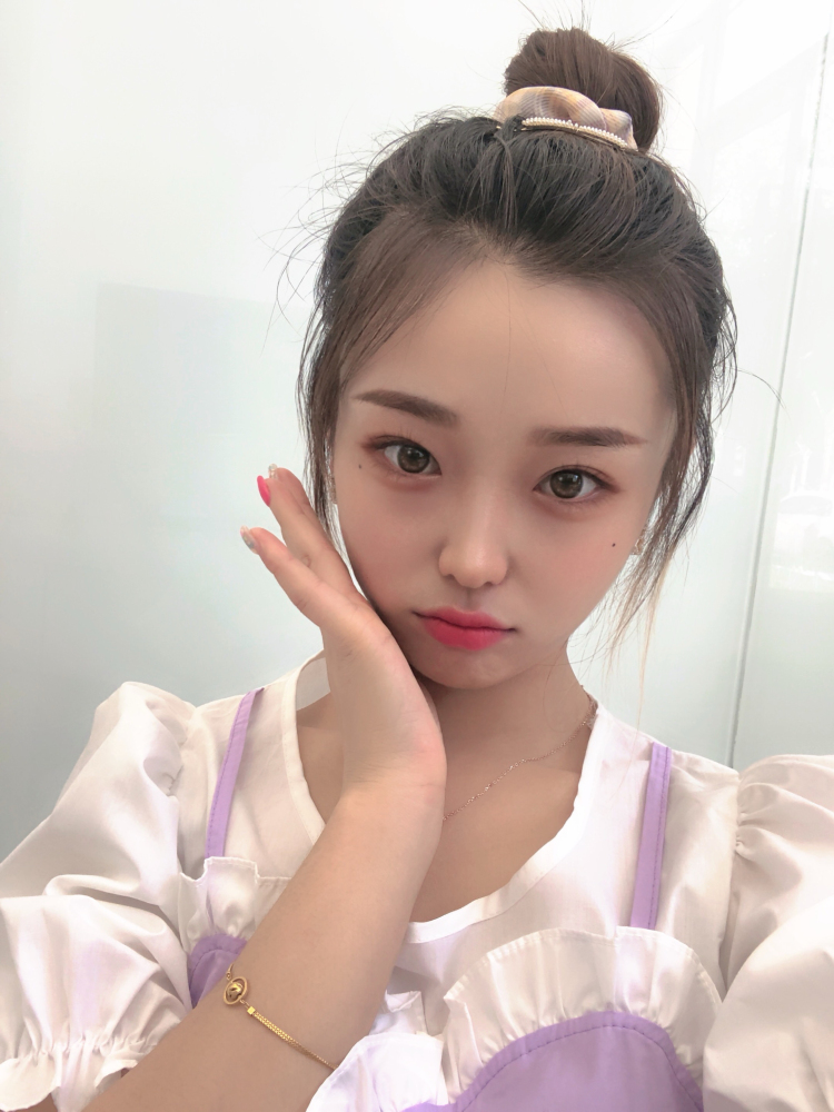 a🧊-天津市·天津市·津南区--素人🧏♀️喜欢拍照📸p图 坐标天津
身高158 体重80 想接单挣点零花钱
衣服饰品之类的都可以!