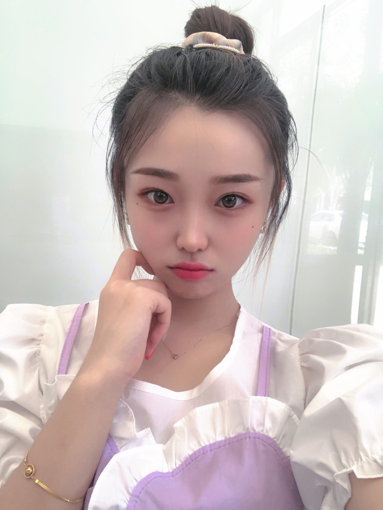 a🧊-天津市·天津市·津南区--素人🧏♀️喜欢拍照📸p图 坐标天津
身高158 体重80 想接单挣点零花钱
衣服饰品之类的都可以!