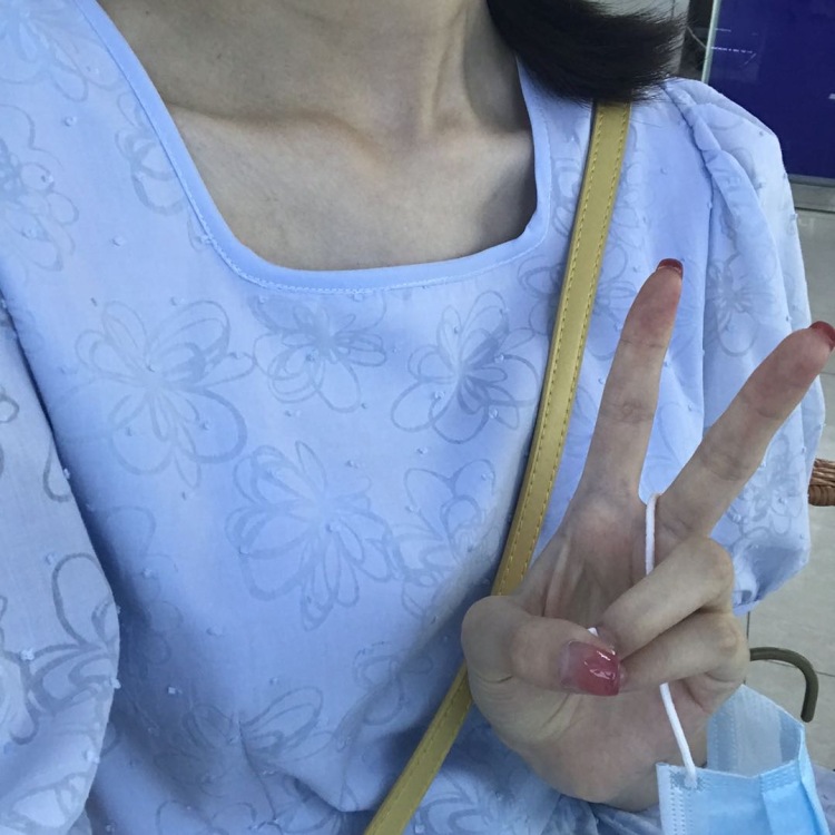 起床好难-安徽省·六安市·金寨县--是一名学生 不过已放假 在家做做副业赚赚奶茶钱和闺蜜一起逛逛街 希望商家康康我o