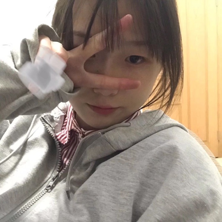 起床好难-安徽省·六安市·金寨县--是一名学生 不过已放假 在家做做副业赚赚奶茶钱和闺蜜一起逛逛街 希望商家康康我o