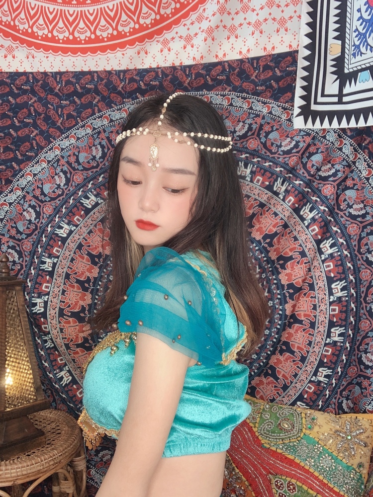 小晶-湖南省·长沙市·开福区-小晶-本人学生空闲时间很多 身高160 体重85 会拍照会p图更会摆拍 身材还可 想接衣服的单子 什么风格都可以驾驭
