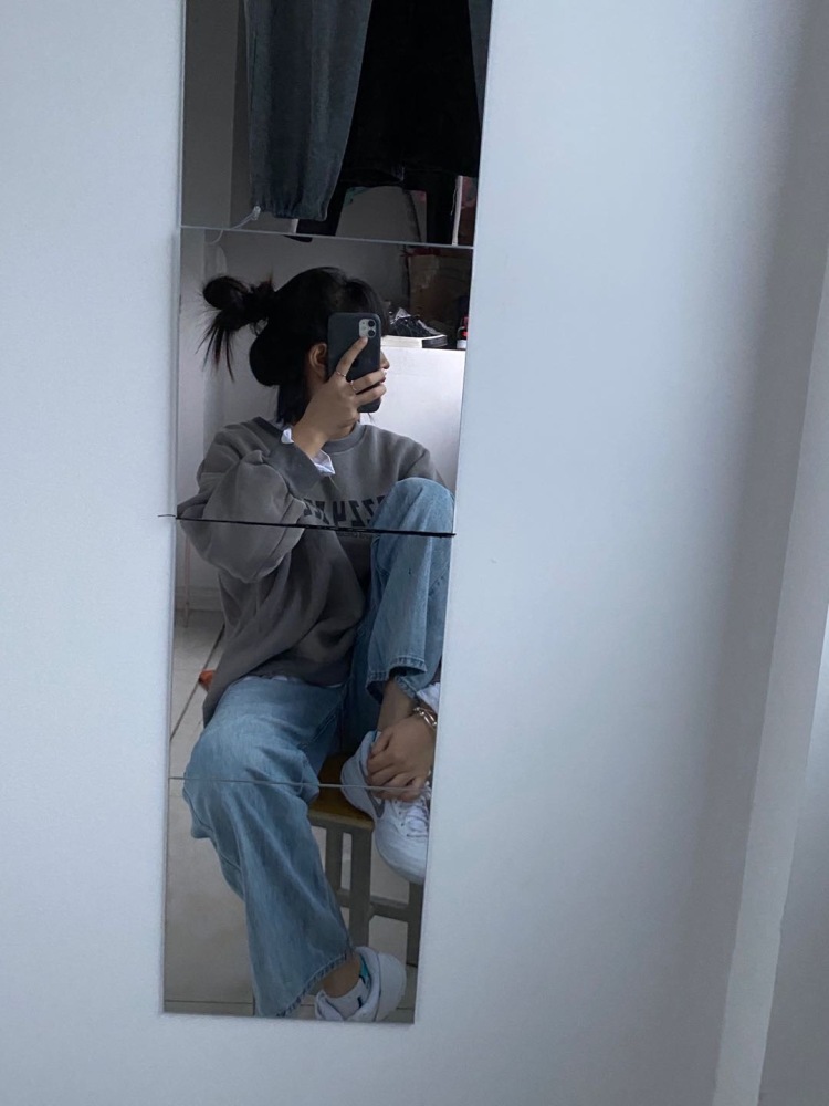 七七-浙江省·金华市·义乌市-***/抖音/ 微博-身高173cm体重110  服装 接寄拍  喜欢拍照 多种风格都可尝试