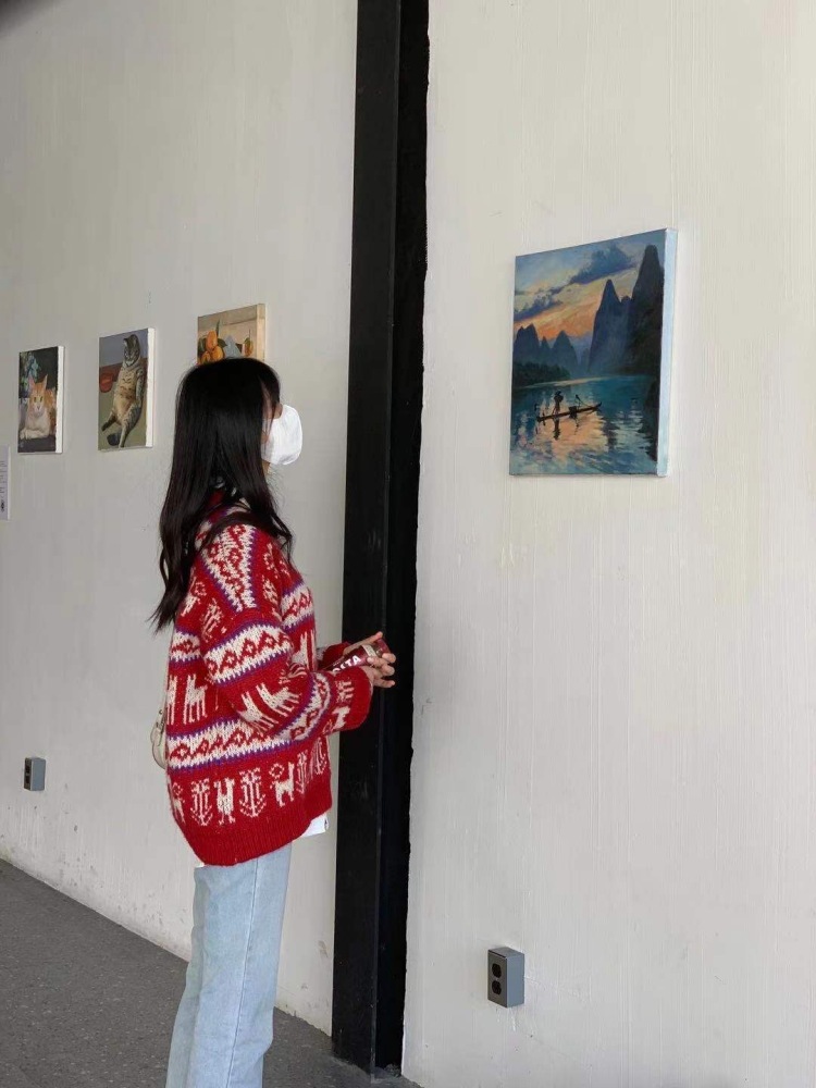 七七-浙江省·金华市·义乌市-***/抖音/ 微博-身高173cm体重110  服装 接寄拍  喜欢拍照 多种风格都可尝试