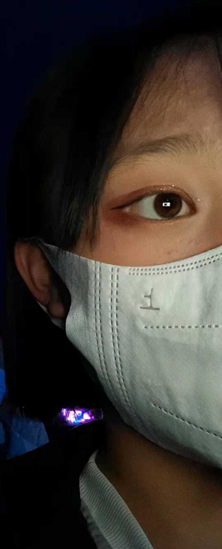 小.兔.崽.子.-新疆维吾尔自治区·昌吉回族自治州·奇台县-快手-本人身高171  体重46 什么风格都可以驾驭 本人学生假期期间可接拍 可去指定地点打开拍照  接化妆品服饰首饰代拍