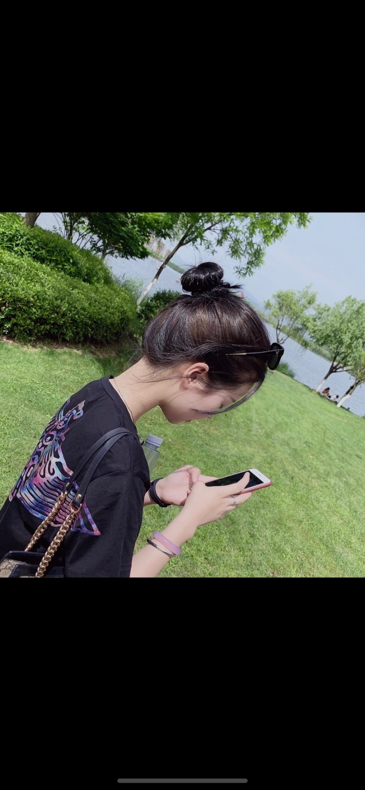 Hérisson.-浙江省·宁波市·鄞州区-抖音微博***-时间较自由,
可接寄拍送拍,买家秀,探店打卡,开箱测评,会修点图
艺名:XX
身份:素人
年龄:23
身高:165CM
体重:58KG
坐标:浙江省·宁波市·鄞州区