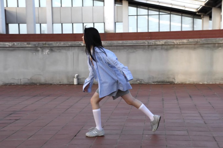 起得来-湖北省·武汉市·江夏区--接寄拍送拍 风格多样 态度好返图快！！！身高168 体重92