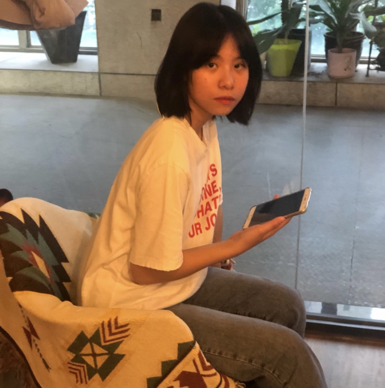 yy-广东省·东莞市·长安镇--我是学生党 接寄拍送拍 出单快 时间多 费用可商议 接衣服 服饰 外景 家居 可尝试多种风格搭配