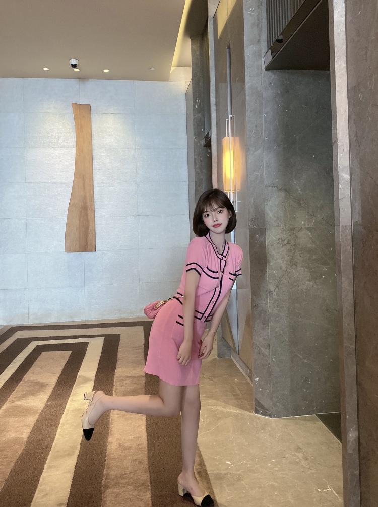 Jay~🖤-福建省·漳州市·龙文区--特长就是拍照 职业 公司小职员 兴趣爱好购物 买衣服 喜欢打卡各种网红店 拍照 。接单范围:买家秀 开箱测评 探店打卡 模特兼职 等等