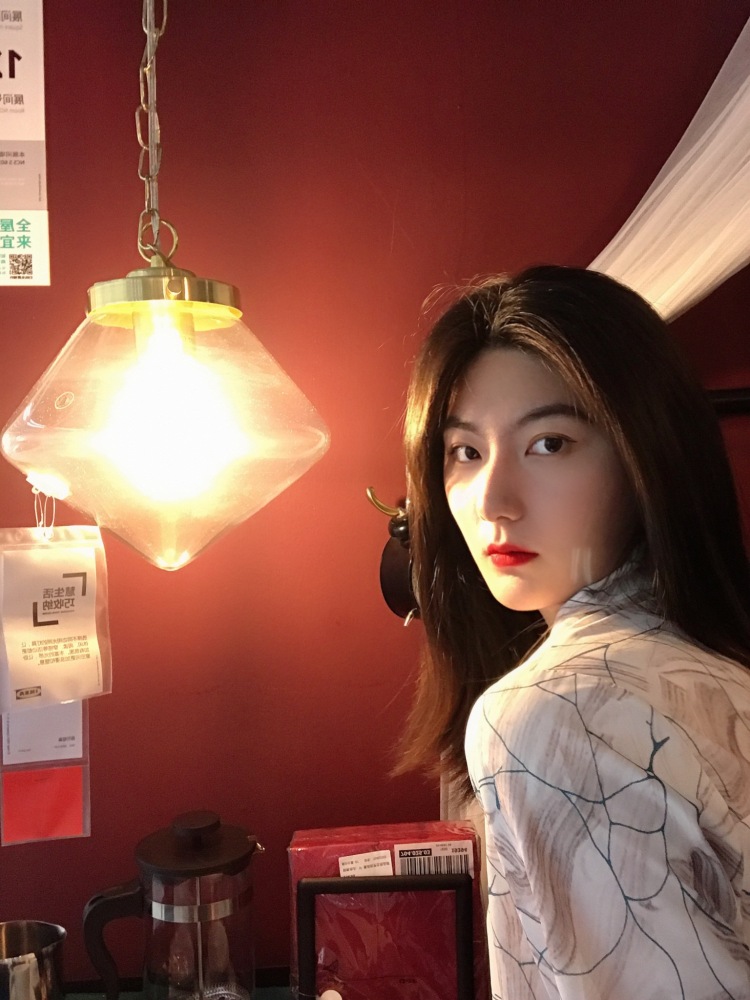 IU小才女-湖南省·岳阳市·华容县--接买家秀、探店打卡、寄拍等工作,会拍照、会P图,对摄影和视频剪辑有极大兴趣,并有一定的表现力,能快速完成工作。
