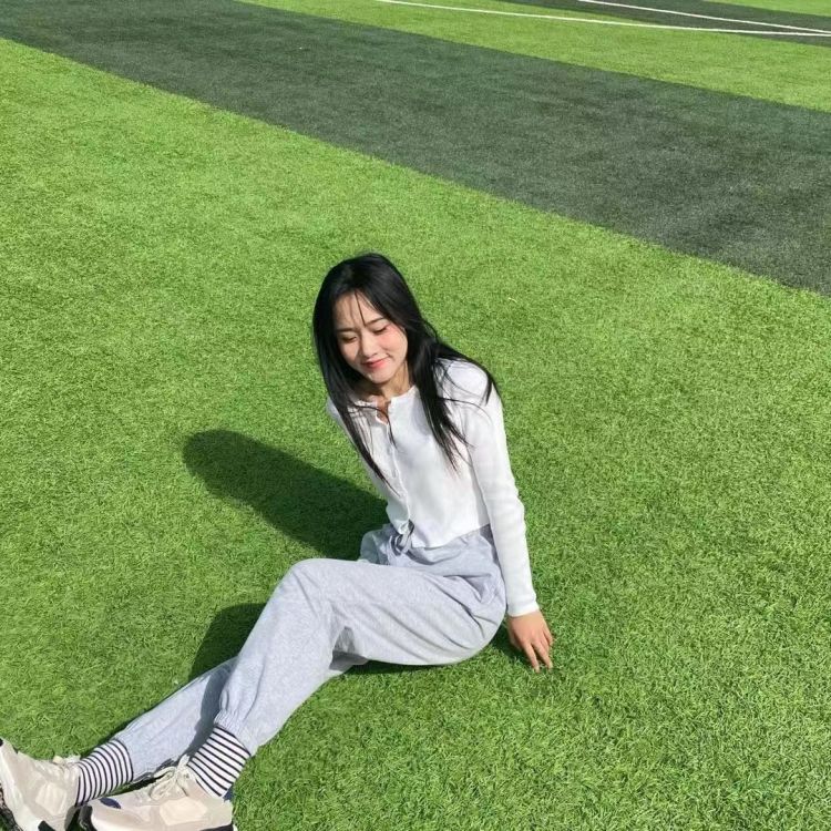 a蕾蕾-河北省·承德市·隆化县-抖音-想接素人网拍，买家秀，视频推广好物种草本人事少
会拍照会修图会穿搭
身高158体重83