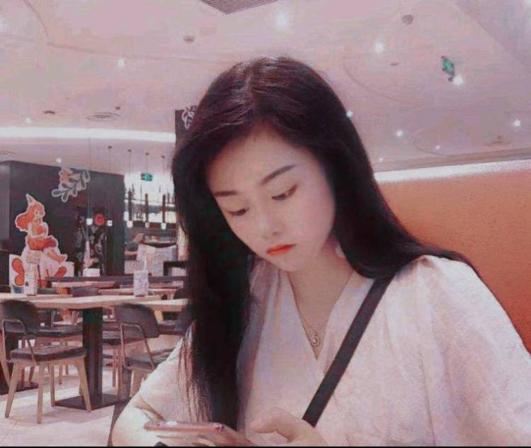 故裡💜-湖南省·长沙市·长沙县--有需要寄拍模特的吗？身高156，体重78斤，会p图会拍照，想找一家比较靠谱的商家合作