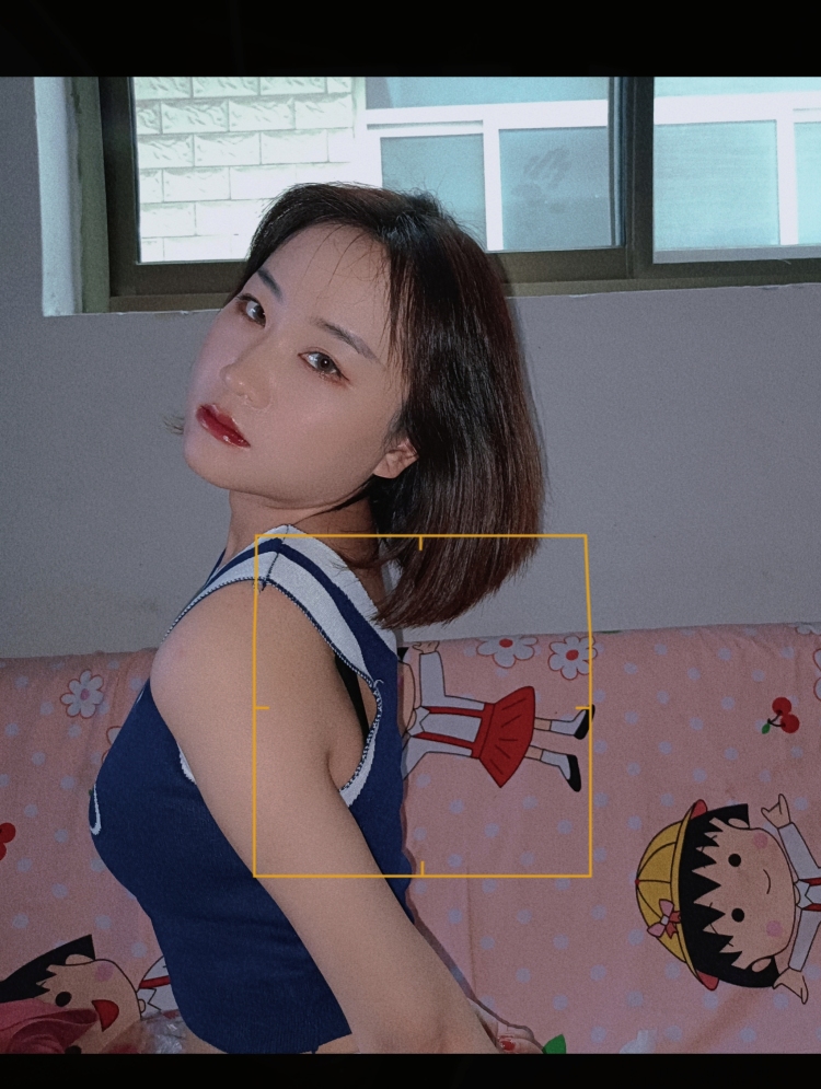 薄荷绿か-陕西省·西安市·灞桥区-抖音-买家秀,服装、饰品、美瞳、护肤品化妆品,短视频拍摄等。会拍照,会p图。