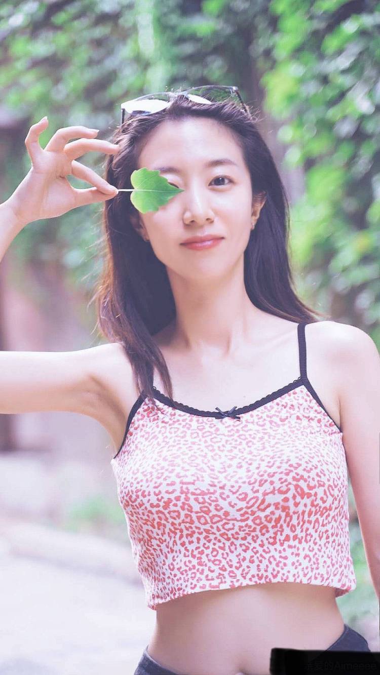 Aimee-辽宁省·沈阳市·于洪区-抖音、微博-身高：165cm 体重：47kg 身材好！你懂的！会拍照会化妆成片快！
急需接单！可接淘宝寄拍（服装、饰品、鞋包）本地约拍、服装打版、网红探店、开箱测评都可
风格：清新自然、胶片、日系、韩系、复古均可