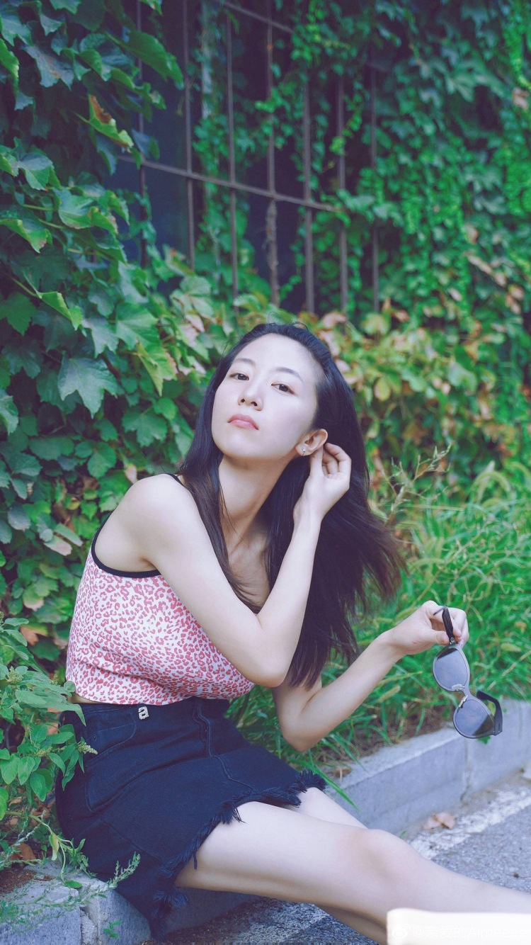 Aimee-辽宁省·沈阳市·于洪区-抖音、微博-身高：165cm 体重：47kg 身材好！你懂的！会拍照会化妆成片快！
急需接单！可接淘宝寄拍（服装、饰品、鞋包）本地约拍、服装打版、网红探店、开箱测评都可
风格：清新自然、胶片、日系、韩系、复古均可