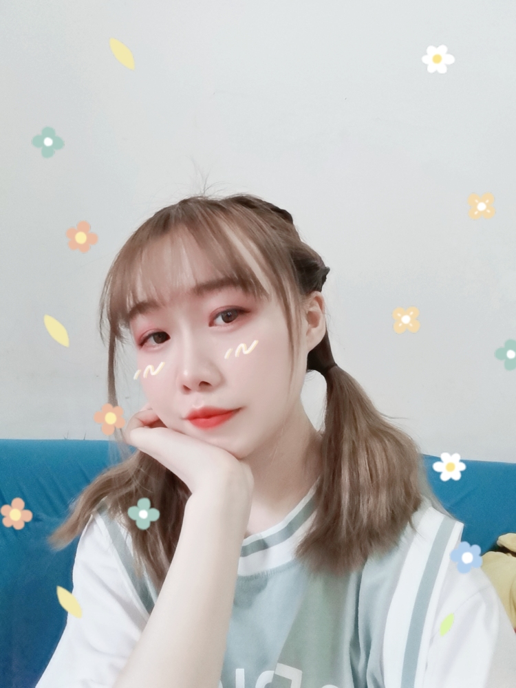 柚子呀🍊-四川省·成都市·锦江区-抖音,微博,快手,***-接寄拍,送拍,买家秀。
平时喜欢拍照,适合甜美风,可爱风,小清新,日系风
衣服,鞋子,袜子,项链,耳环,手链都可接。
身高155cm,体重82斤,优点就是有舞蹈底子,体型好。