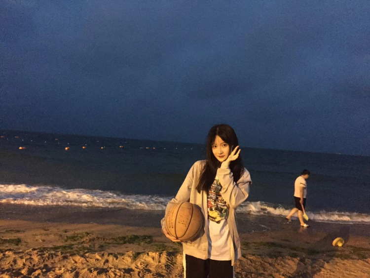 xxxx-山东省·日照市·东港区-抖音 微博 知乎 *** 快手-素人新人 身高168cm 体重56kg
接寄拍 种草带货 探店等
拍照技术好 p图能力强 能驾驭多种风格
期待与你的合作哦