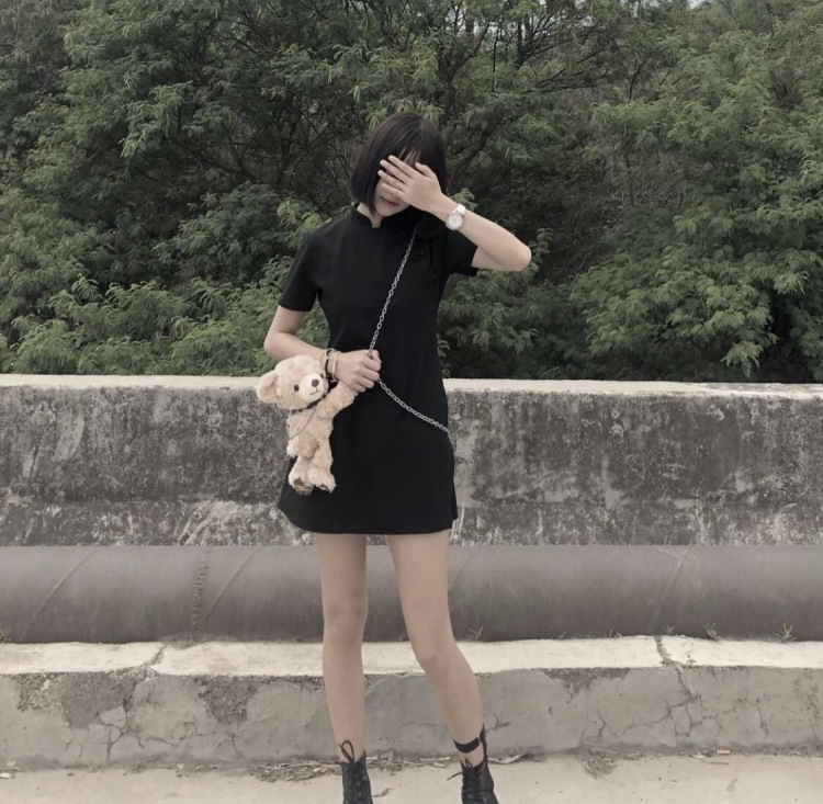 Ambiguity.-云南省·曲靖市·麒麟区-快手-接买家秀 身高167体重87 可接饰品衣服鞋子包包帽子等 费用协商