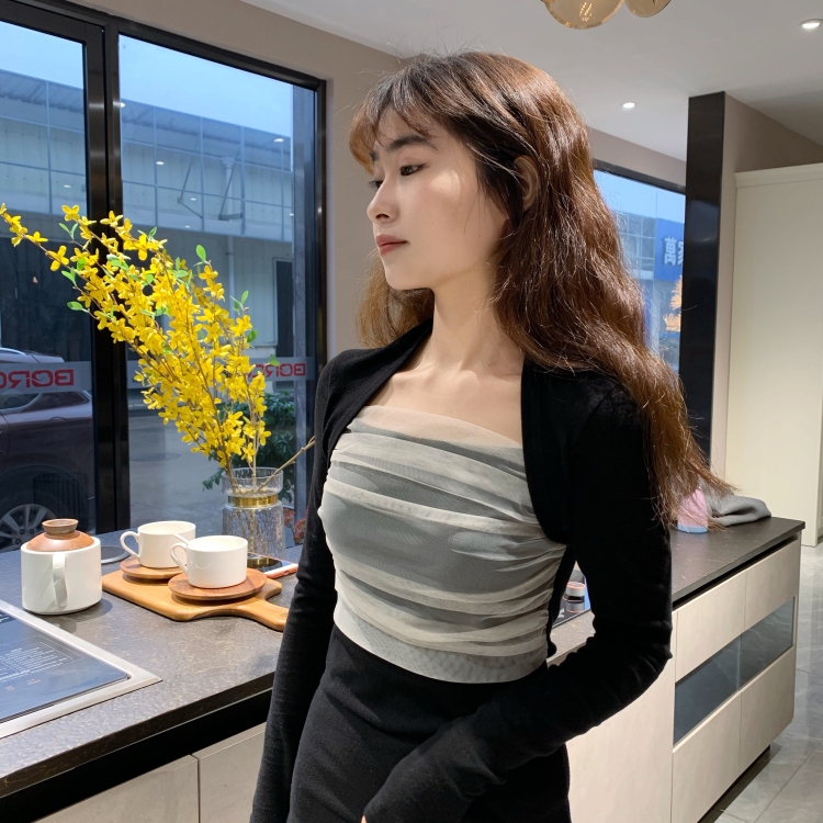 麓子-福建省·福州市·闽侯县--接寄拍 包包 t恤 饰品 裙子 鞋子等等都可
身高160体重47 认真负责风格多变拍照p图小能手