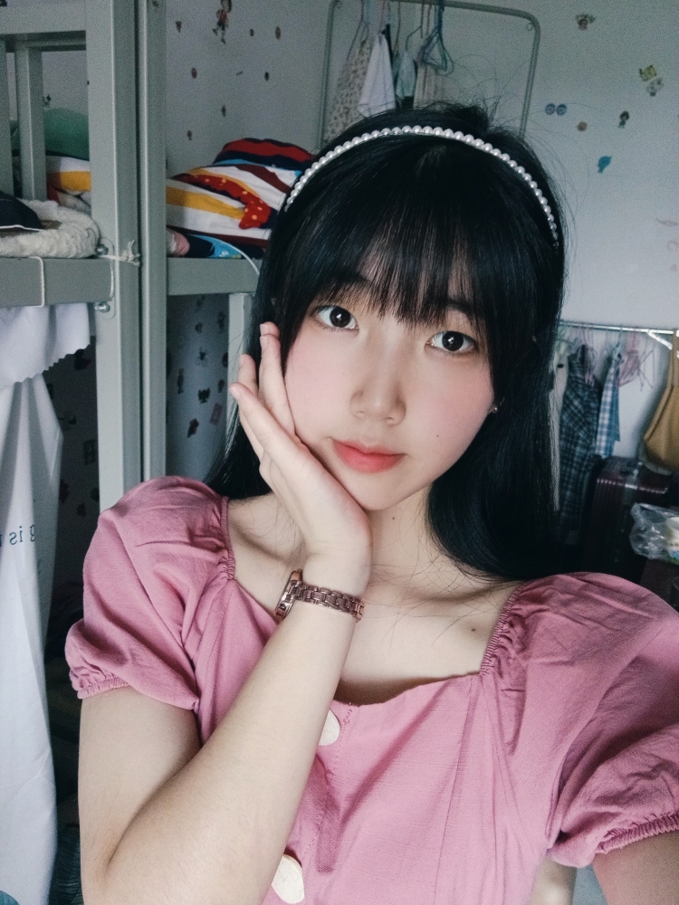 舟无归-湖南省·郴州市·北湖区--一名学生党 17岁 想赚零花钱 身高165厘米 体重93斤 人美身材好 个性活泼开朗 喜欢运动 打羽毛球啊啥的 我会一点拍照 微p一下 出图比较快~