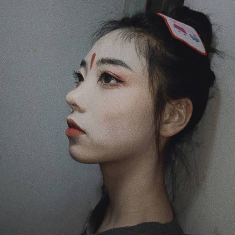 九爸爸-河南省·开封市·通许县-抖音,快手,***-身材偏瘦,可以接辣妹风,任何风格都可,喜欢穿搭拍照,化妆,寄拍,衣服饰品鞋化妆品都可