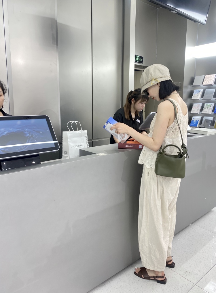 🕧 ちょうど君だ-河南省·郑州市·二七区-抖音微博-做过服装 擅长服装搭配 风格不限
饰品/包包/衣服/鞋子/帽子
都可以接