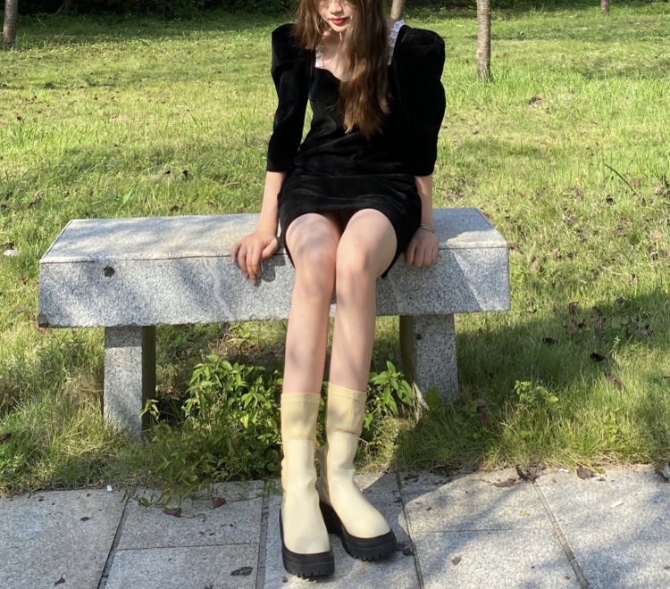 XianXian-湖南省·长沙市·雨花区--接拍各类服装，包包饰品等，本人风格多样，出图效率高，喜欢拍照，可以拍短视频等，身高165cm体重48kg