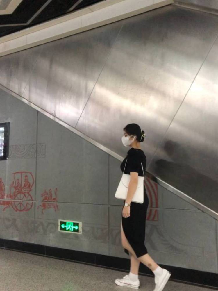 要睡觉了-.-山西省·临汾市·霍州市-抖音、微博、快手、***-21岁 身高168 体重106
接受网拍、买家秀、开箱种草、音频录制等
对待工作认真负责,普通话标准,爱岗敬业😊 😊