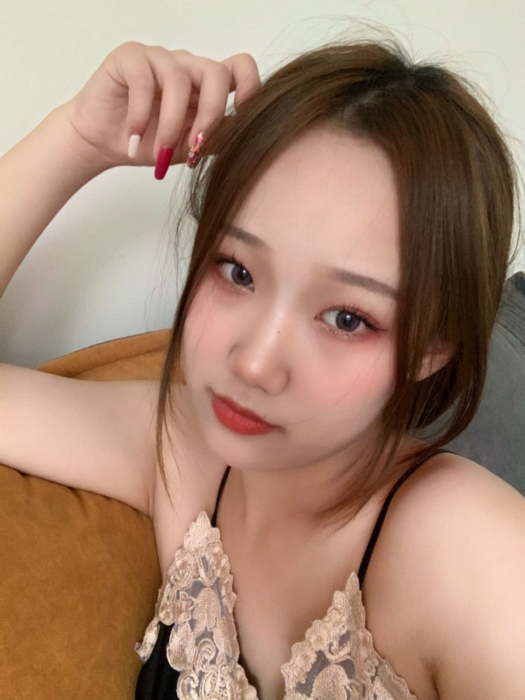 魏梓晴-河南省·濮阳市·华龙区-快手200***5新号-身高170体重100kg
年龄20
擅长买家秀 开箱测评 化妆品测评
可长期合作