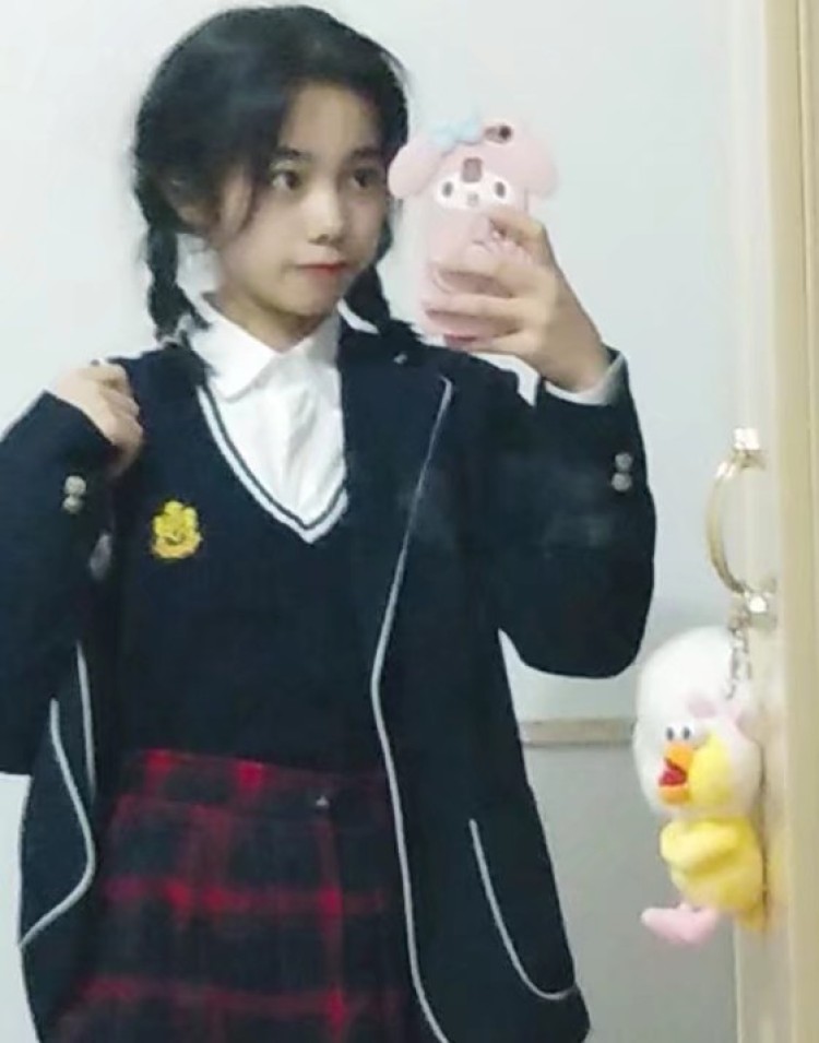小琪-湖南省·怀化市·新晃侗族自治县-***-学生党,平时喜欢拍照,喜欢种草。可可爱爱,偶尔温柔拽酷,整体甜妹。