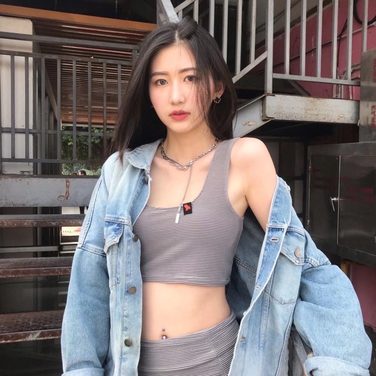 N-广东省·广州市·白云区-抖音:南都希子-可接服装寄拍、美妆、美瞳、摊店等。是个模特 ,喜欢拍照、美妆,费用可协商~