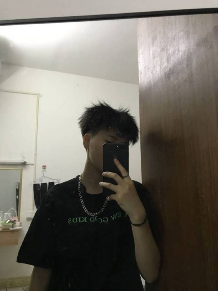 .-广东省·揭阳市·榕城区--有经验，拍照技术可以，喜欢拍照也喜欢服装，会搭配服装也会选择拍照背景场地