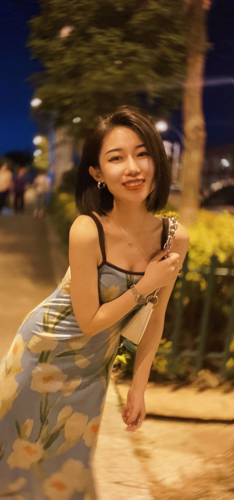 魚饱没-内蒙古自治区·包头市·昆都仑区-抖音-姓名:鱼十七
身高:158cm
体重:80斤
会拍照、会剪辑、会修图
风格多样、都可驾驭