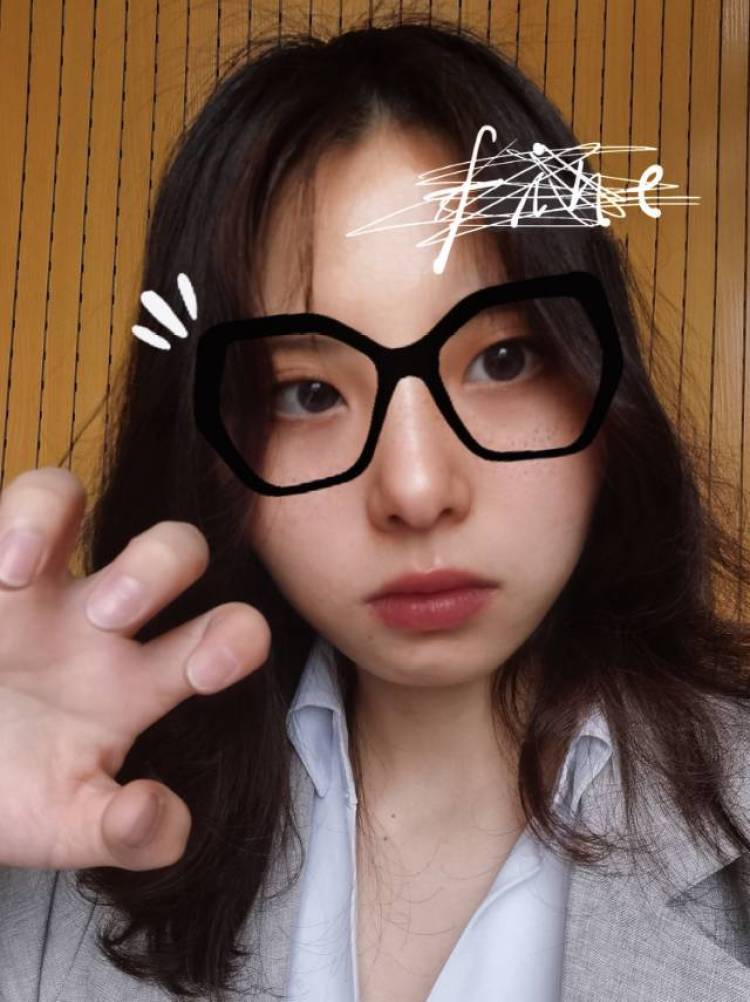 無所畏懼🍂-重庆市·重庆市·合川区--会拍照,自拍和街拍,会构图,会剪辑,也喜欢出去玩,旅游,打卡,文科生,文字功底可