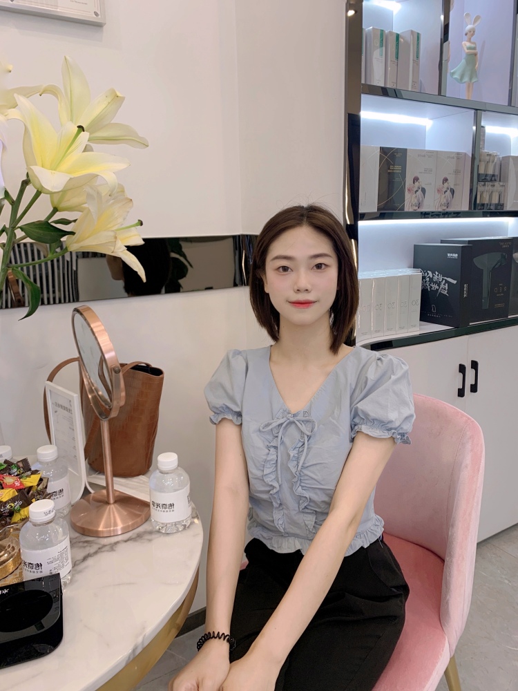 Jessie(没回复就是忙 急事call-广东省·深圳市·龙华区-***-✅擅长探店|拍摄|买家秀|短视频创作|kol
拍图精美,配合度高,不拖稿责任感强!欢迎滴滴~