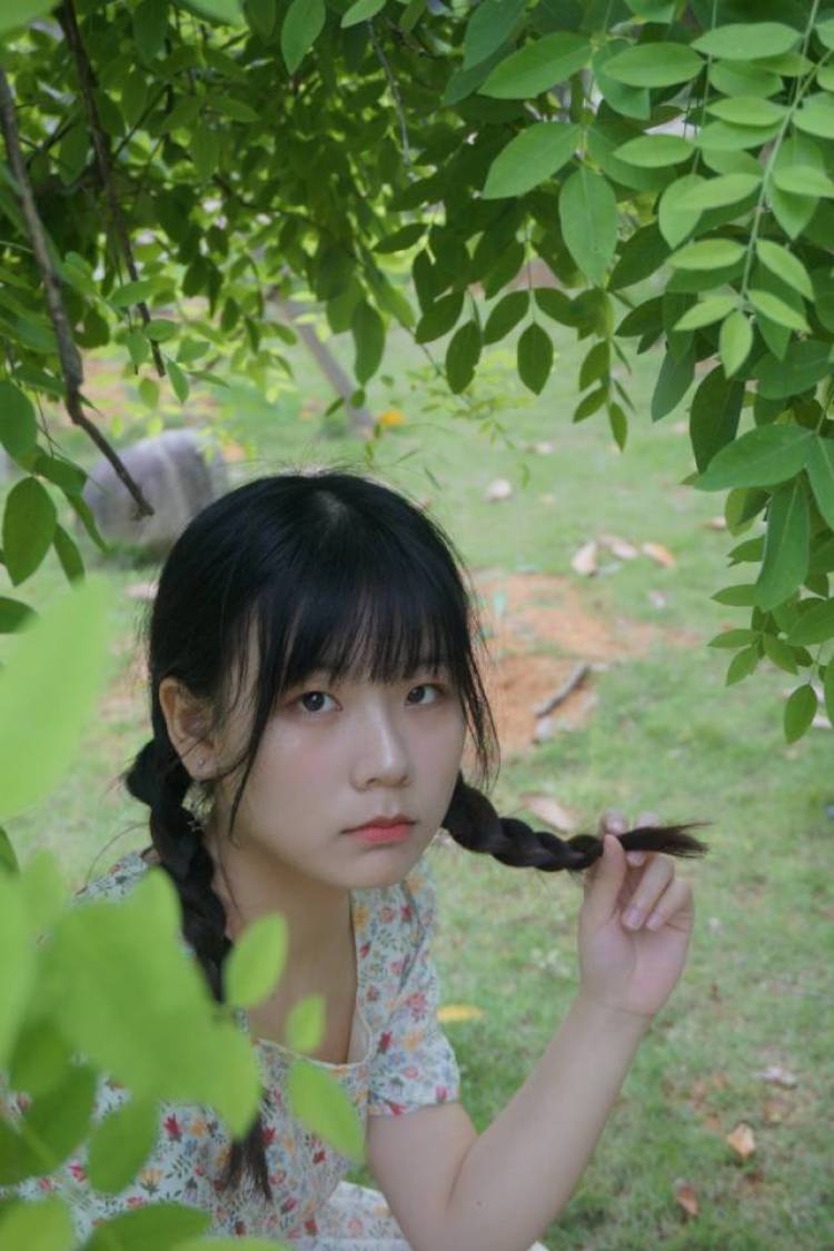 逃离漩涡-江西省·景德镇市·乐平市-微博 抖音 ***-可以接服装,饰品等寄拍!这里是素人一枚!希望商家可以看看我!本人喜欢拍照!热爱摄影!