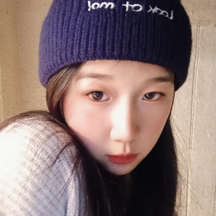口乞不月半~-湖南省·岳阳市·平江县-***,快手,最右-可接服装,化妆品,生活用品等商品寄拍,会拍照P图,会穿搭空闲时间喜欢尝试各种拍照风格。身高160cm,体重40kg。欢迎商家愉快合作。☺️