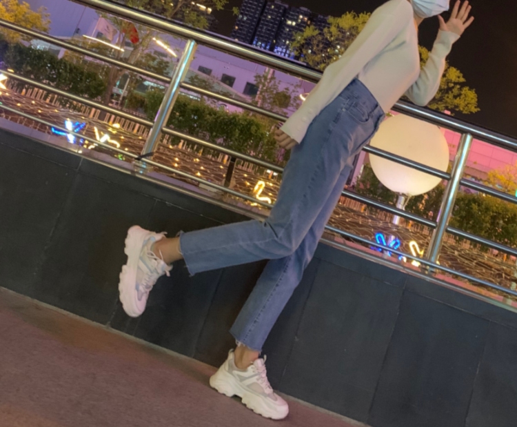 丸子-山西省·太原市·小店区-抖音，快手-平常的话比较喜欢拍照，也会P图，也比较喜欢网购，喜欢接寄拍，送拍，像衣服，鞋子，包包，饰品都是可以的，会把最好的照片呈现出来