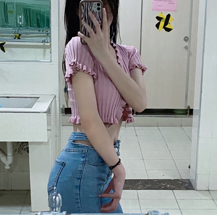 W.🌸-天津市·天津市·宝坻区--大一体育生,168、98,一个努力赚💰的00后,接寄拍,买家秀,开箱测评种草,一直在努力,未来可期!!✌️