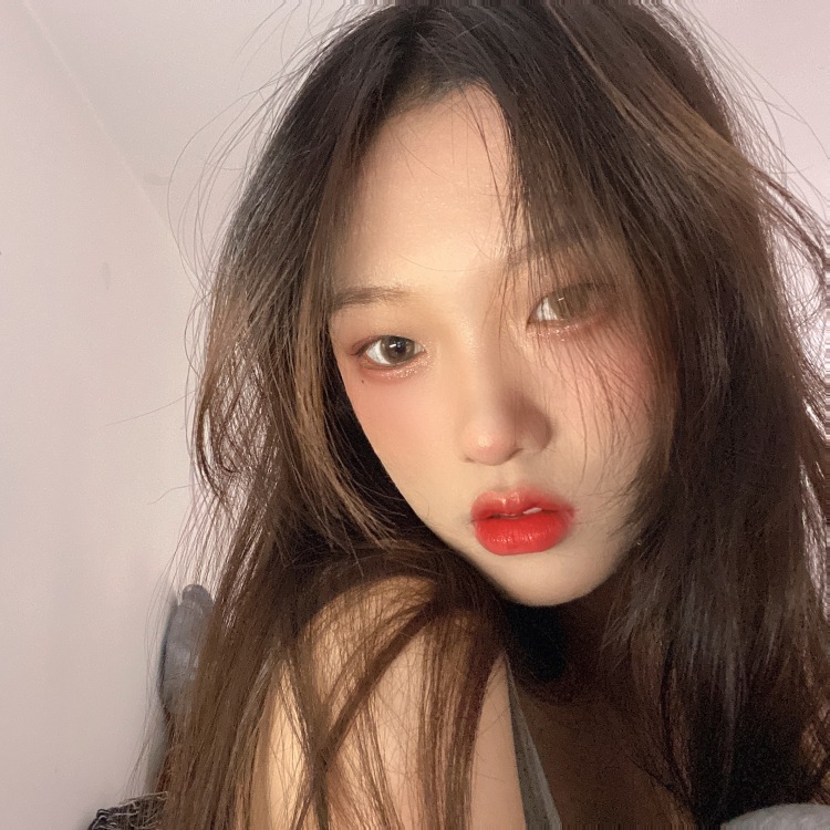 W.🌸-天津市·天津市·宝坻区--大一体育生，168、98，一个努力赚💰的00后，接寄拍，买家秀，开箱测评种草，一直在努力，未来可期！！✌️
