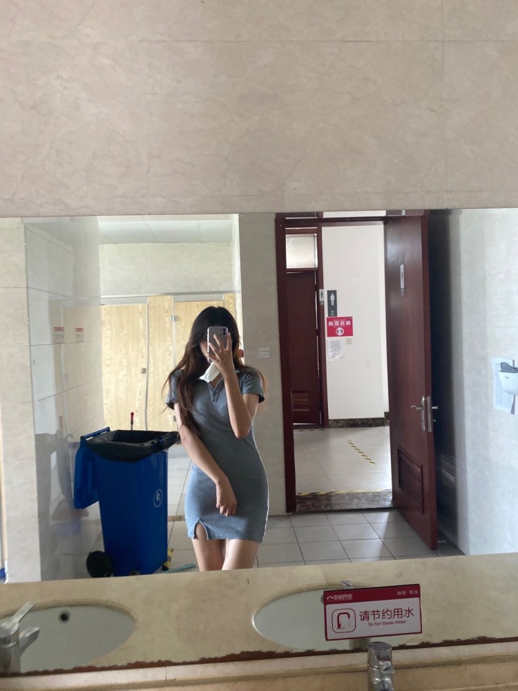 W.🌸-天津市·天津市·宝坻区--大一体育生,168、98,一个努力赚💰的00后,接寄拍,买家秀,开箱测评种草,一直在努力,未来可期!!✌️