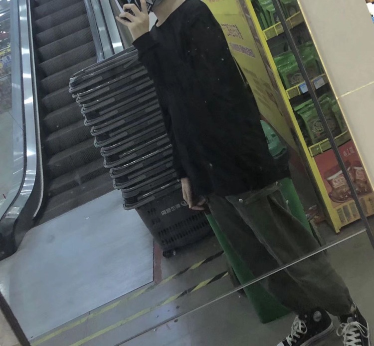 可乐-北京市·北京市·顺义区--hello我是可乐,现在是一名准大学生。希望趁着暑假能在这个平台找一份工作来赚点零花钱,平时也是很喜欢去附近公园里拍拍照。上高中之前学过十几年的舞蹈,身高171cm体重52公斤。希望找商家大大能够长期