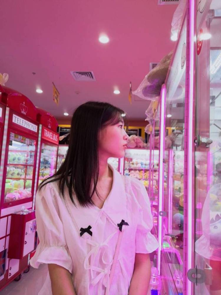 那就好好努力-浙江省·杭州市·富阳区-抖音-接寄拍 会修图 会拍照
衣服 包包 项链 耳钉 手链 美瞳……都可噢
身高160 体重41kg